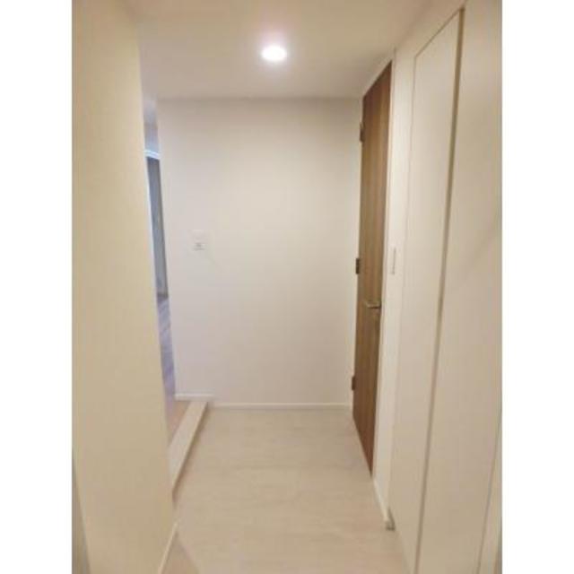 玄関　※写真は同タイプ住戸です。
