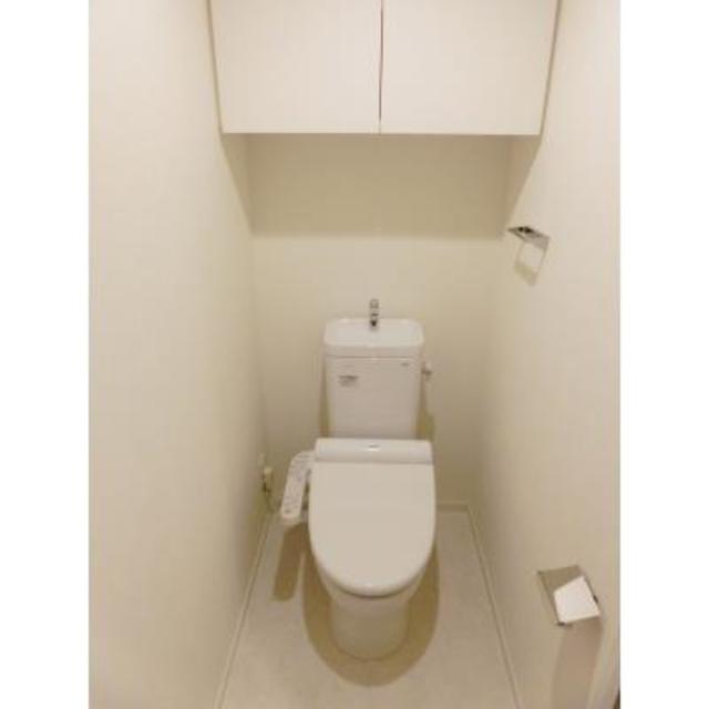 トイレ　※写真は同タイプ住戸です。