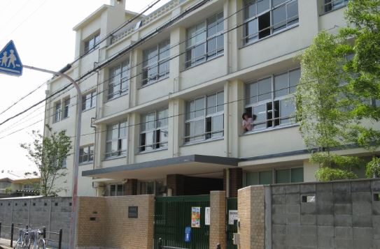 小学校　大阪市立西淡路小学校（小学校）まで577m