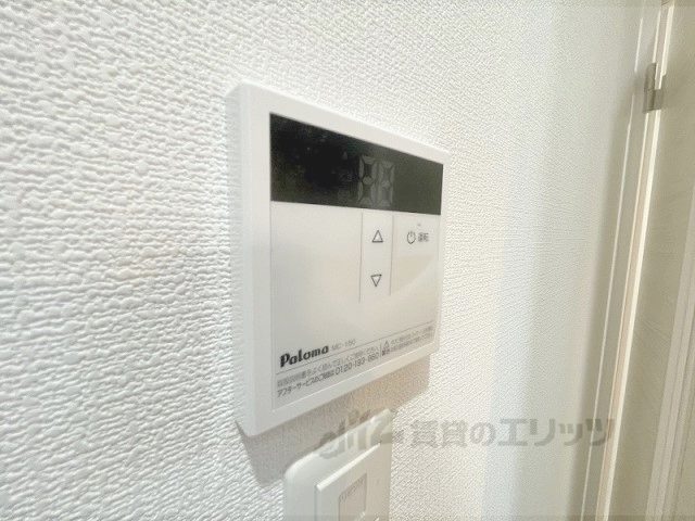 その他設備　給湯器リモコン
