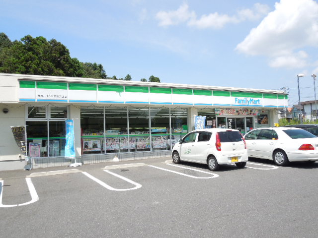 コンビニ　ファミリーマート 市原ちはら台東三丁目店（コンビニ）まで351m