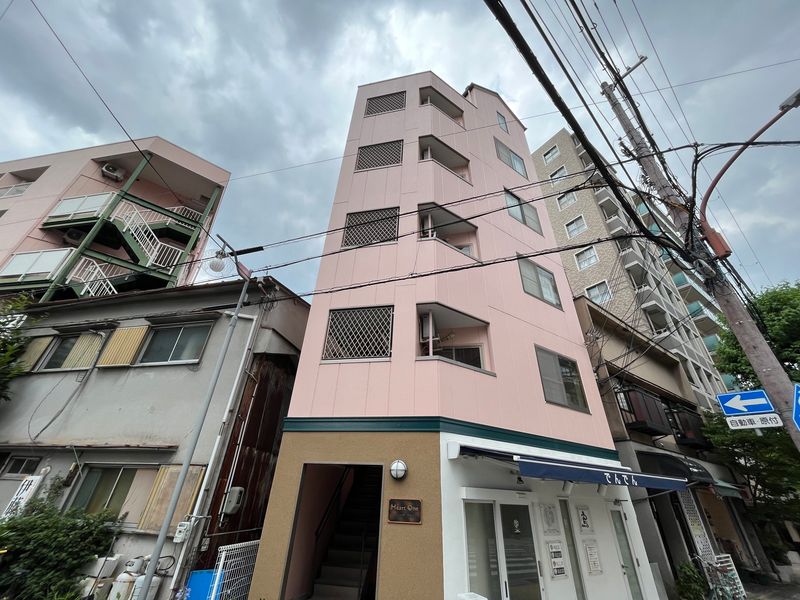 建物外観　駅目の前の好立地☆