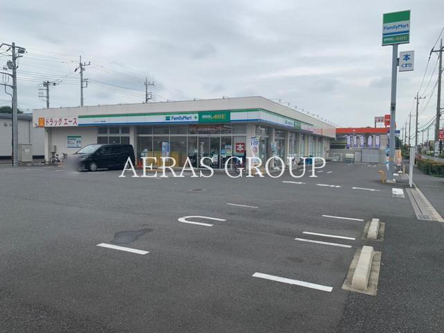 コンビニ　ファミリーマート ドラッグエース川越的場店（コンビニ）まで184m