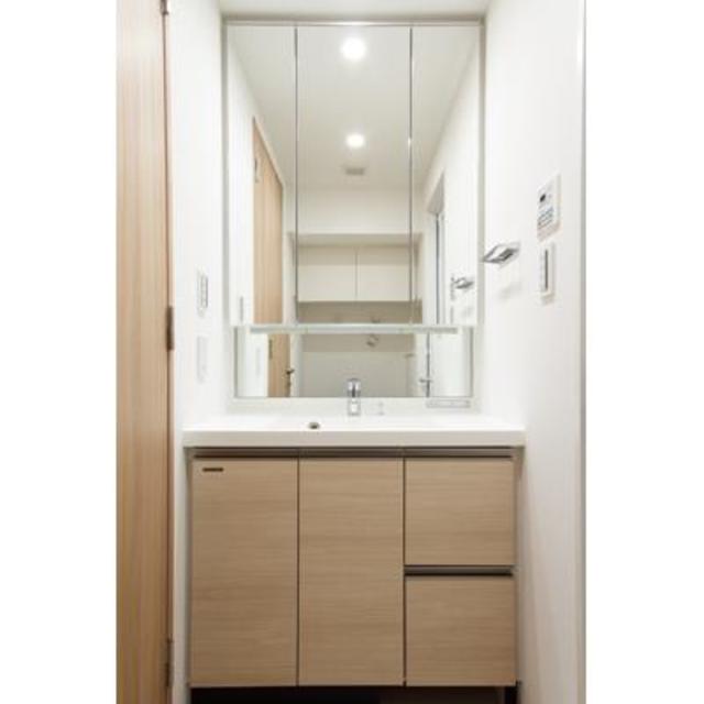 洗面設備　※写真は同タイプ住戸です。