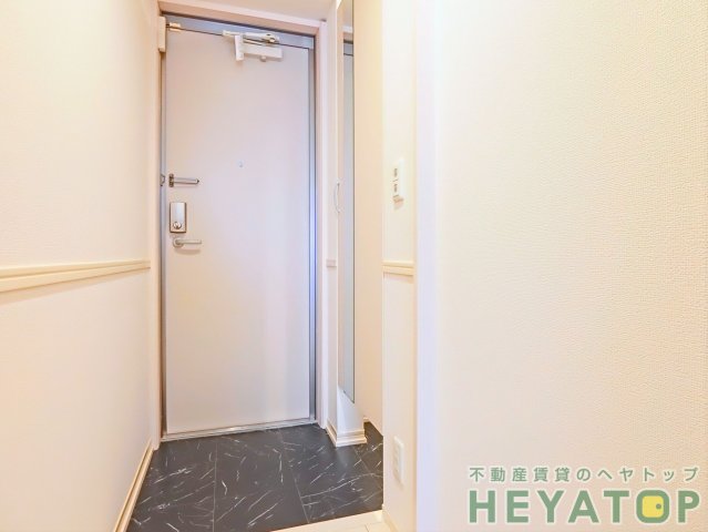 玄関　シューズボックス付き玄関（同仕様写真）