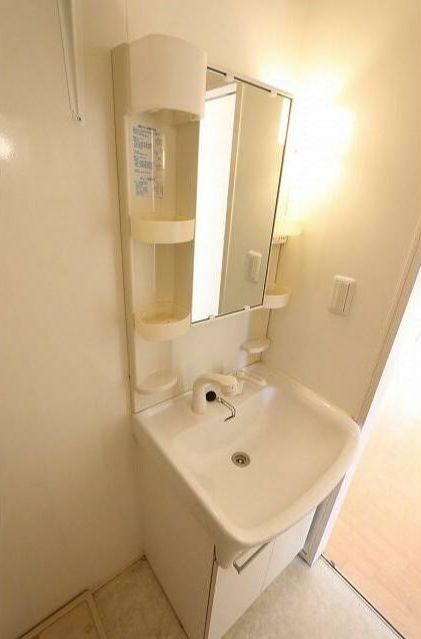 洗面設備　独立洗面台です