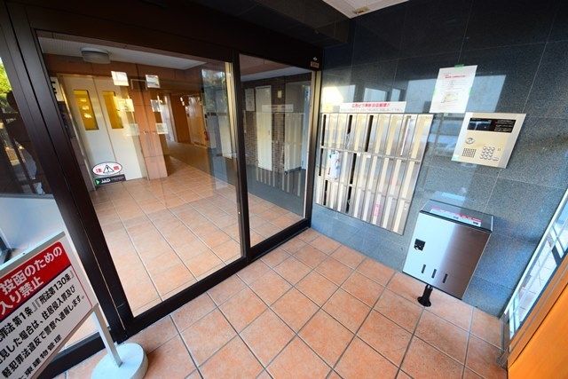 エントランス　★見学希望等はタウンハウジング中央林間店までお気軽に♪★