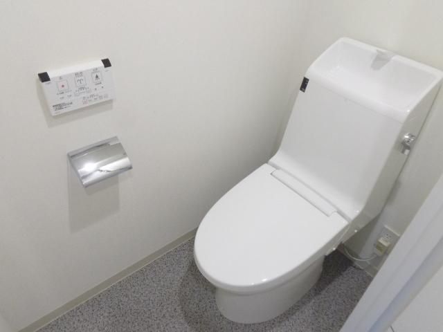 トイレ　シャワートイレ完備