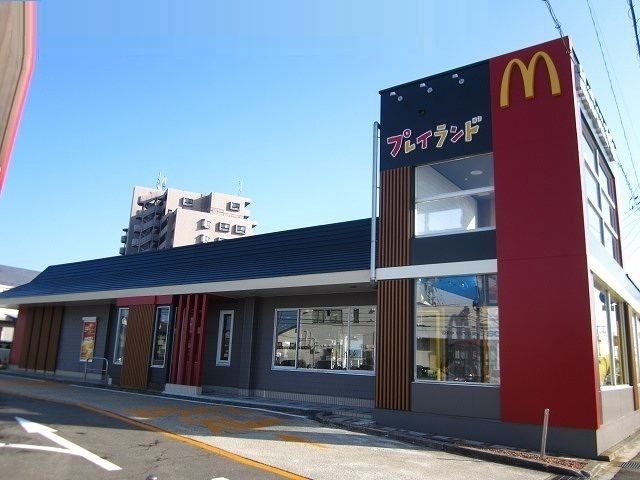 飲食店　マクドナルド　新国道店（飲食店）まで800m