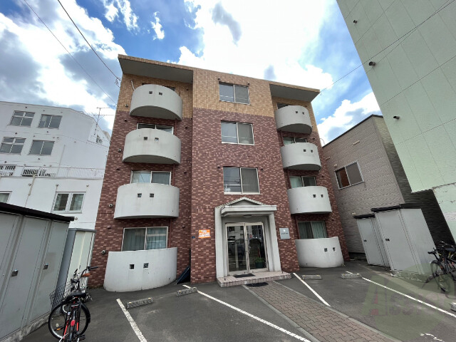 建物外観　札幌市北区北１４条西「ノーデンハウス」