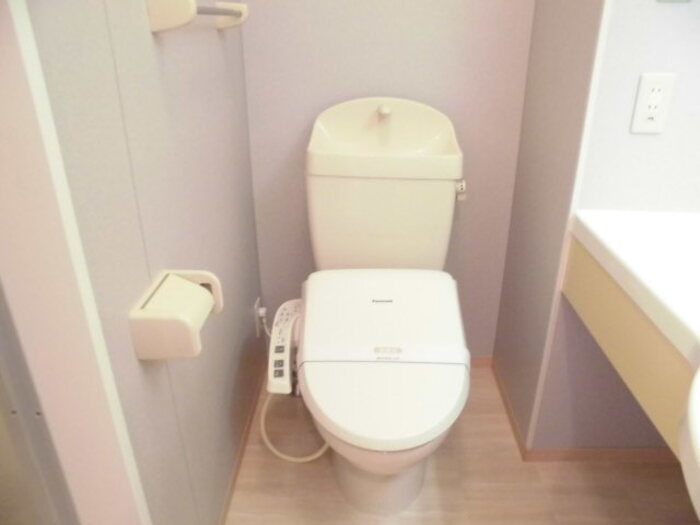 トイレ　※同物件・同タイプの写真です。