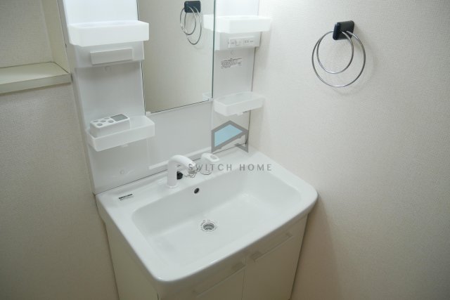 洗面設備　独立洗面台です