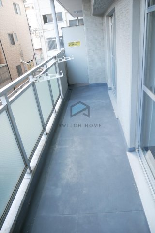 バルコニー　バルコニーからの眺めを楽しみながら食事をしませんか