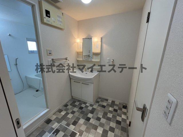 洗面設備　別部屋写真使用