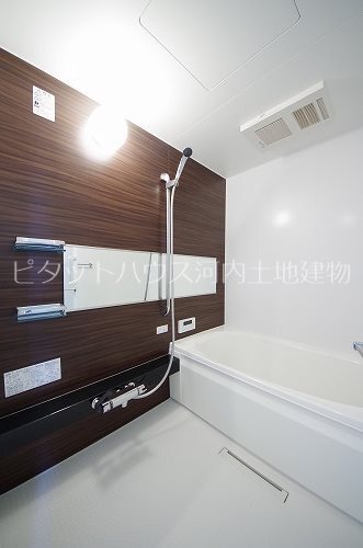 バス・シャワールーム　追い焚き・浴室乾燥機付き※類似室内