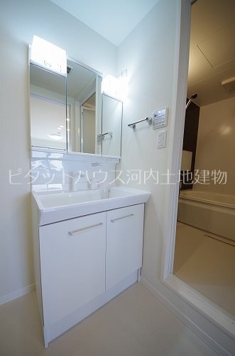 洗面設備　洗髪洗面化粧台※類似室内