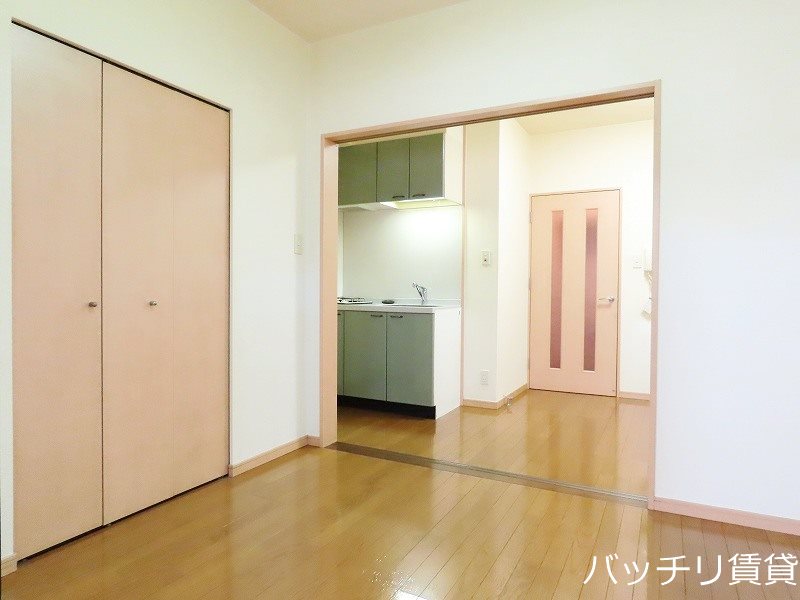 居室・リビング　※同マンション別部屋写真のため、現状優先。