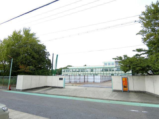 小学校　名古屋市立上社小学校（小学校）まで725m