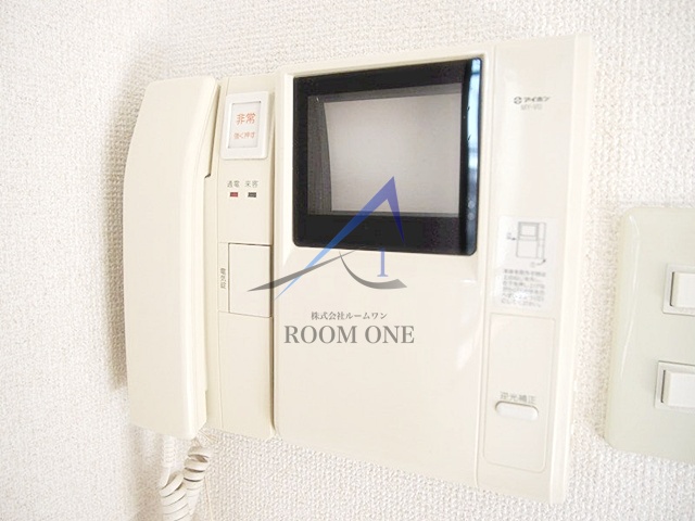 セキュリティ　モニター付きインターホンです。