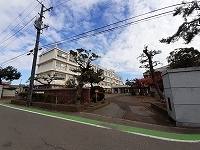 小学校　曽野木小学校（小学校）まで140m