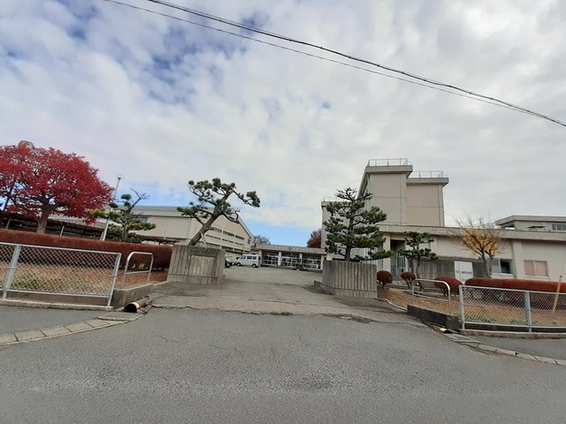 中学校　曽野木中学校（中学校）まで1100m