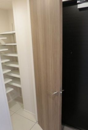 玄関　落ち着いた玄関！