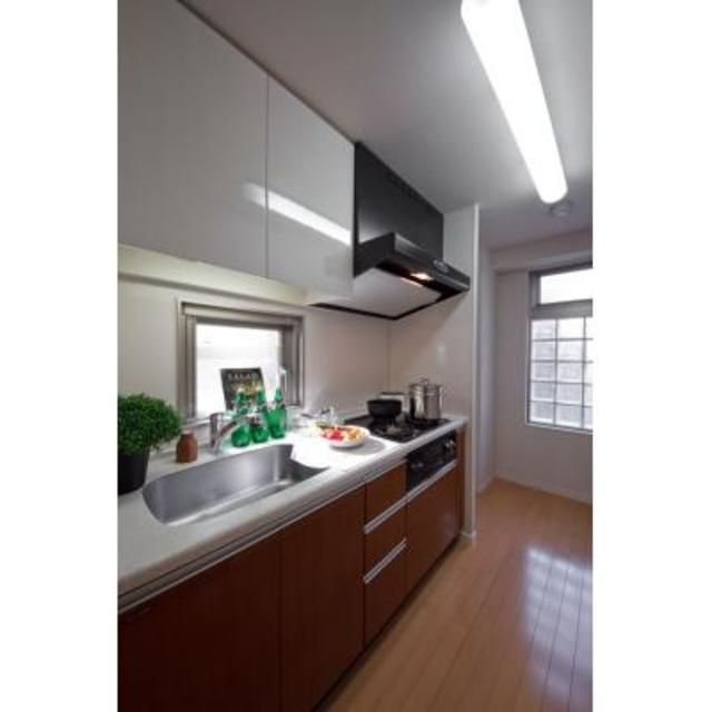 キッチン　※写真は同タイプ住戸です。