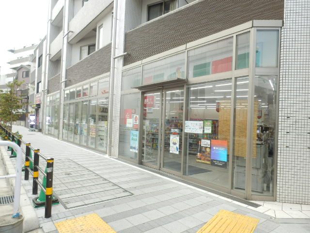 コンビニ　サンクス大田梅屋敷駅前店（コンビニ）まで152m