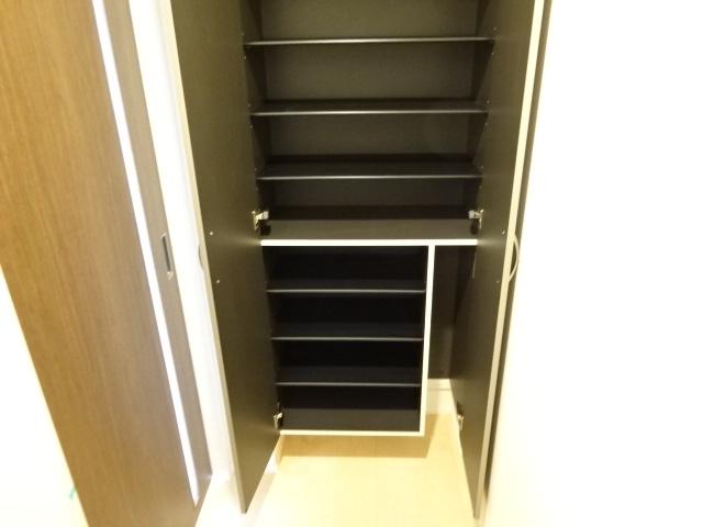 エントランス　下駄箱