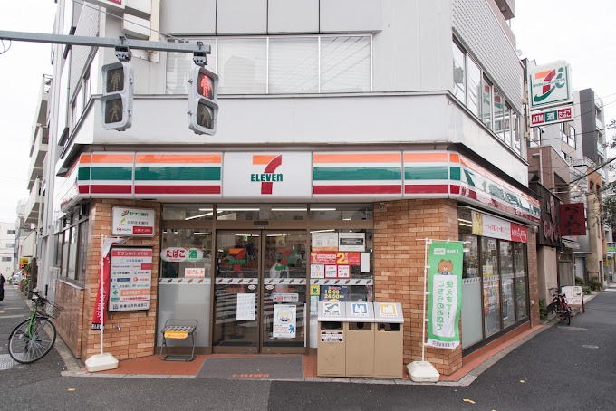 コンビニ　セブンイレブン新宿上落合3丁目山手通り店（コンビニ）まで104m
