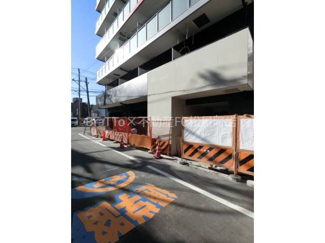 エントランス　マンション共用部分（建築中）