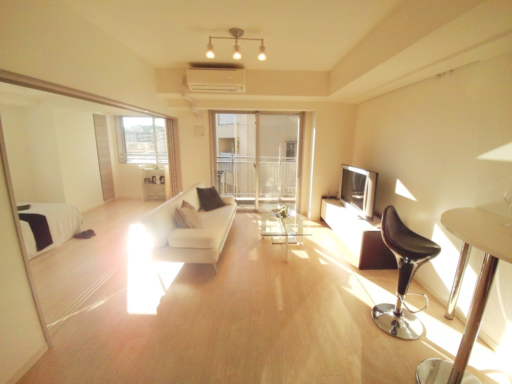 居室・リビング　※同物件別住戸の写真を参考に掲載しております。