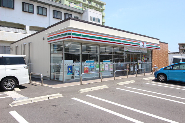 コンビニ　セブンイレブン別府石垣東3丁目店（コンビニ）まで417m