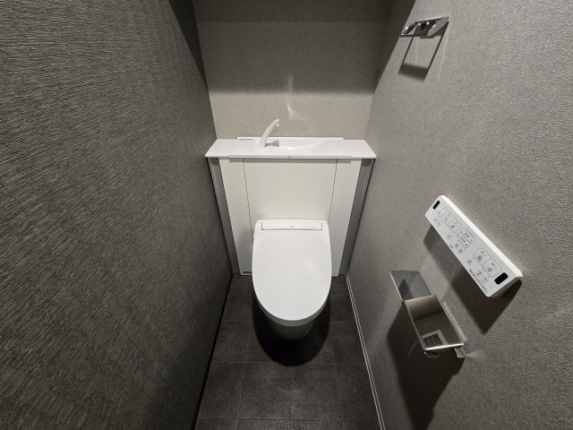 トイレ　プレサンスロジェ上前津駅前THE RESIDENCE