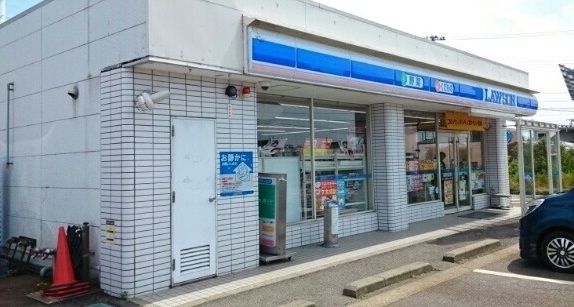 コンビニ　ローソン新津インター店（コンビニ）まで510m
