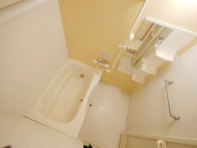 バス・シャワールーム　追い炊き給湯！