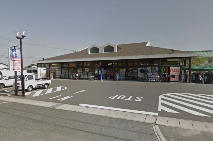 スーパー　両備ストアカンパニーパークス富田店（スーパー）まで724m