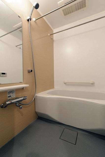 バス・シャワールーム　※写真は同タイプ住戸です。