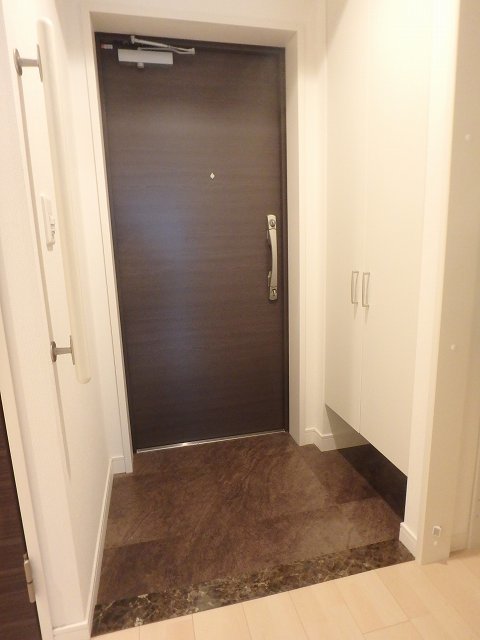 玄関　同施工会社のイメージです