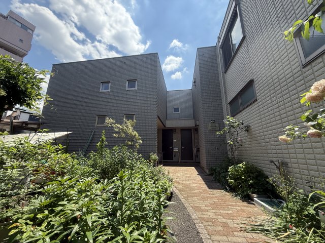 建物外観　★制震耐火構造で災害に強いマンション♪
