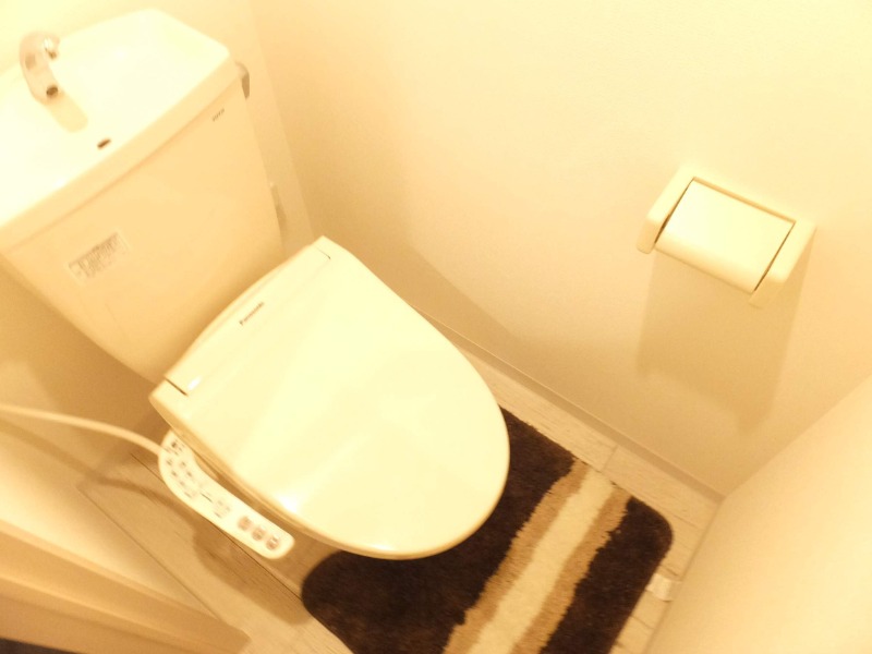 トイレ　家具はイメージです