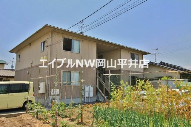 建物外観　ツートンカラーの外観