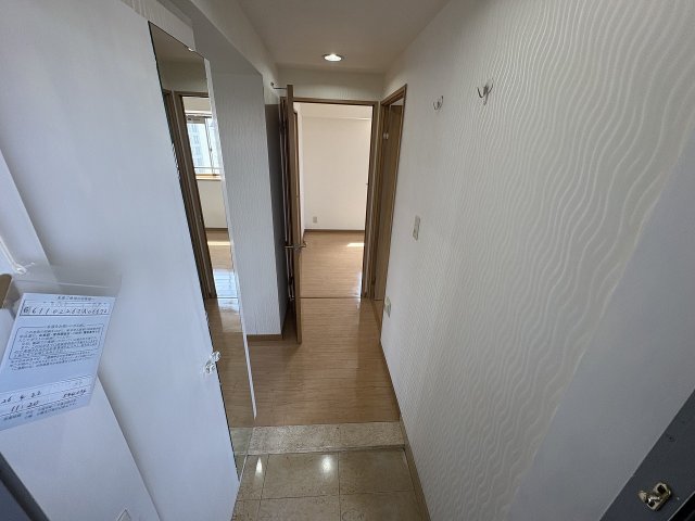 玄関　収納もある玄関です