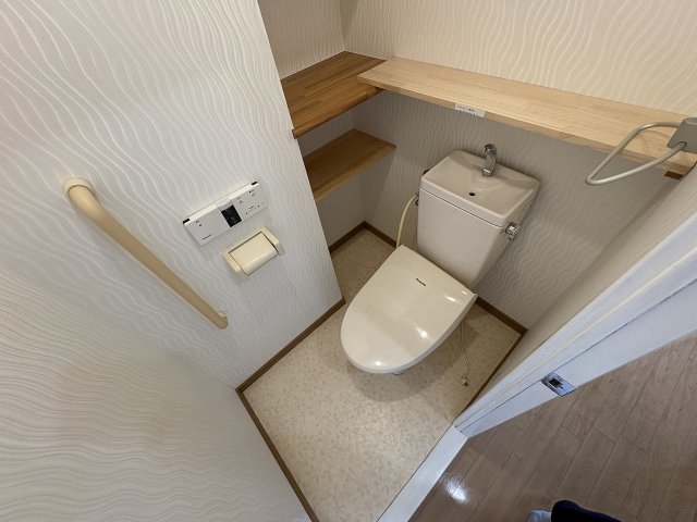 トイレ　落ち着いたトイレです