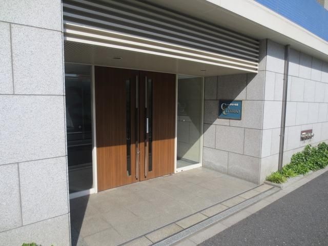 エントランス　★キレイなエントランスです★