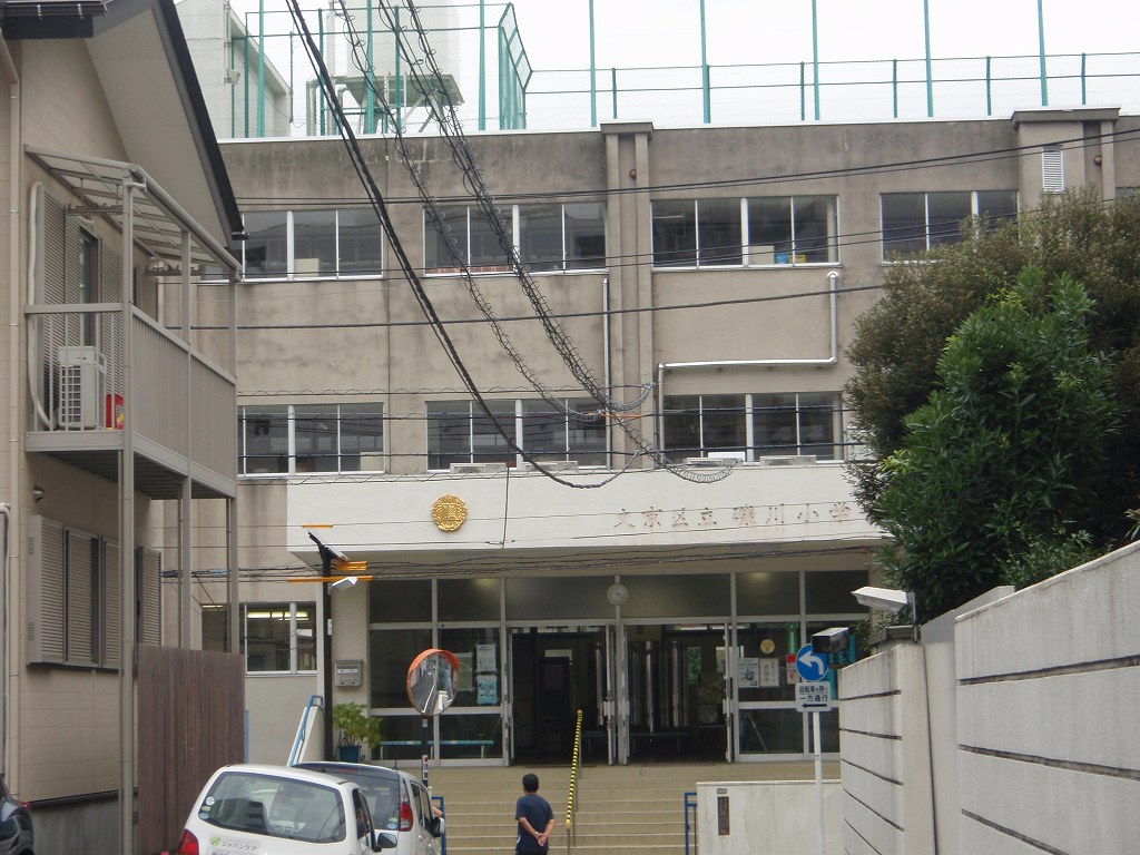小学校　文京区立礫川小学校（小学校）まで473m