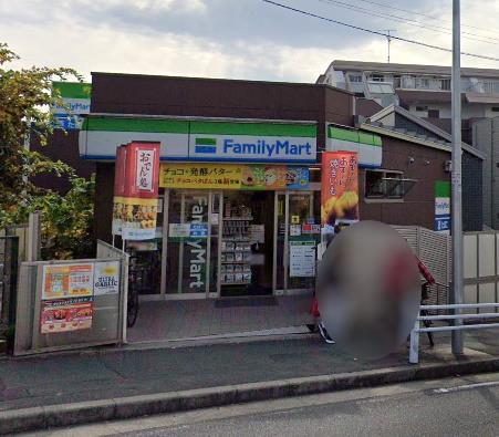 コンビニ　ファミリーマート樽町二丁目店（コンビニ）まで203m