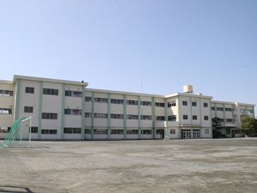 小学校　市立草平小学校（小学校）まで1900m