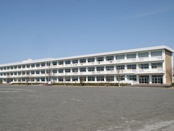 中学校　市立佐織西中学校（中学校）まで2400m