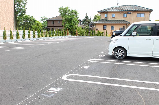 駐車場　駐車場